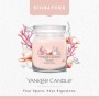 Vonná svíčka Yankee Candle Pink Sands střední 368 g